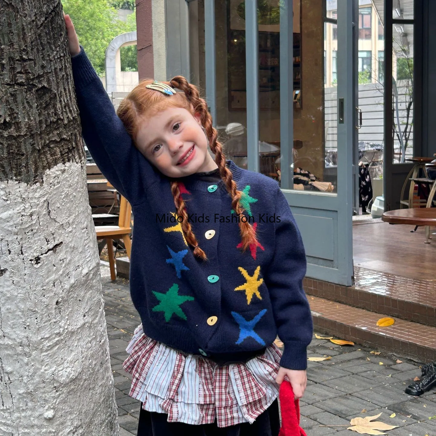 2025 осенние новые топы, модные модные кардиганы с разноцветными звездами для девочек, темно-синий джемпер, пальто 90-150 см
2025 осенние новые топы, модные модные кардиганы с разноцветными звездами для девочек, темно-синий джемпер, пальто 90-150 см