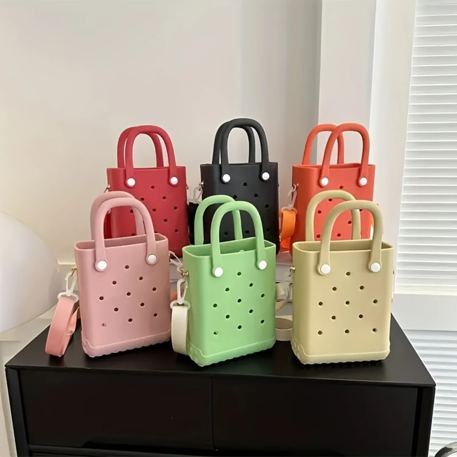 Rubber Summer Beach Bag, Waterproof Travel Tote Bag for Outdoor Sports, Pool, and Boat – Durable and Stylish Storage Solution
Rubber Summer Beach Bag, Waterproof Travel Tote Bag for Outdoor Sports, Pool, and Boat – Durable and Stylish Storage Solution