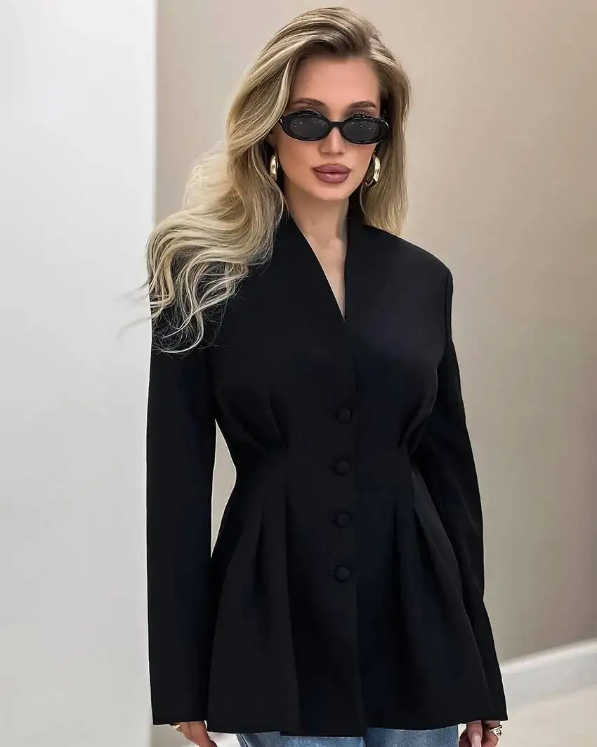 Модный черный приталенный блейзер с драпировкой, новинка весны 2026, элегантный, с V-образным вырезом, однобортный, для офиса, шикарный женский пиджак
Модный черный приталенный блейзер с драпировкой, новинка весны 2026, элегантный, с V-образным вырезом, однобортный, для офиса, шикарный женский пиджак