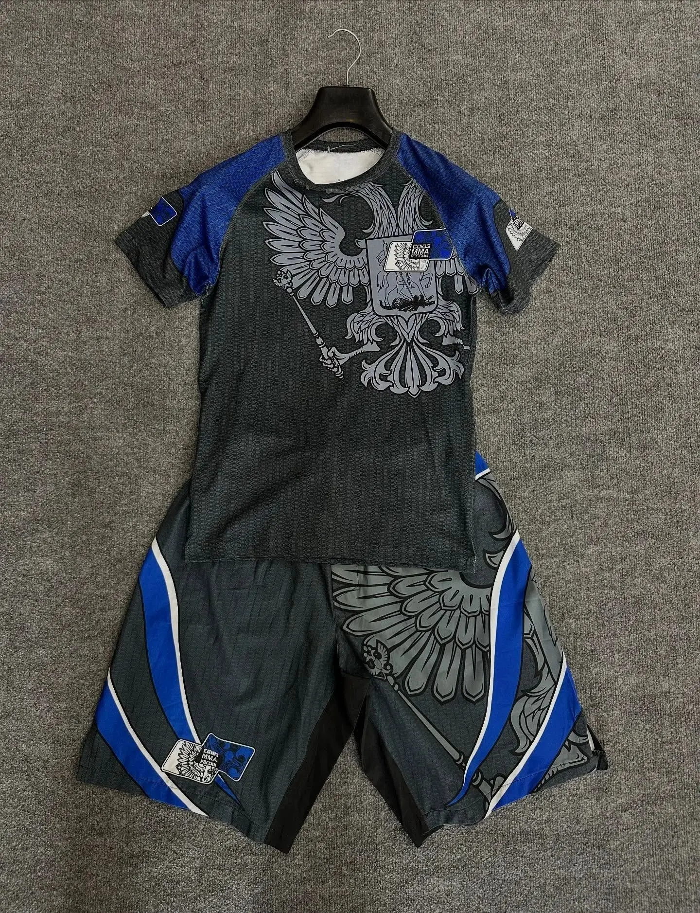 2026 New Manto Jiu Jitsu Sports Suit Men's Black Pink Pattern T-shirt and Shorts Quick Drying BJJ Training Combat Suit
2026 New Manto Jiu Jitsu Sports Suit Men's Black Pink Pattern T-shirt and Shorts Quick Drying BJJ Training Combat Suit