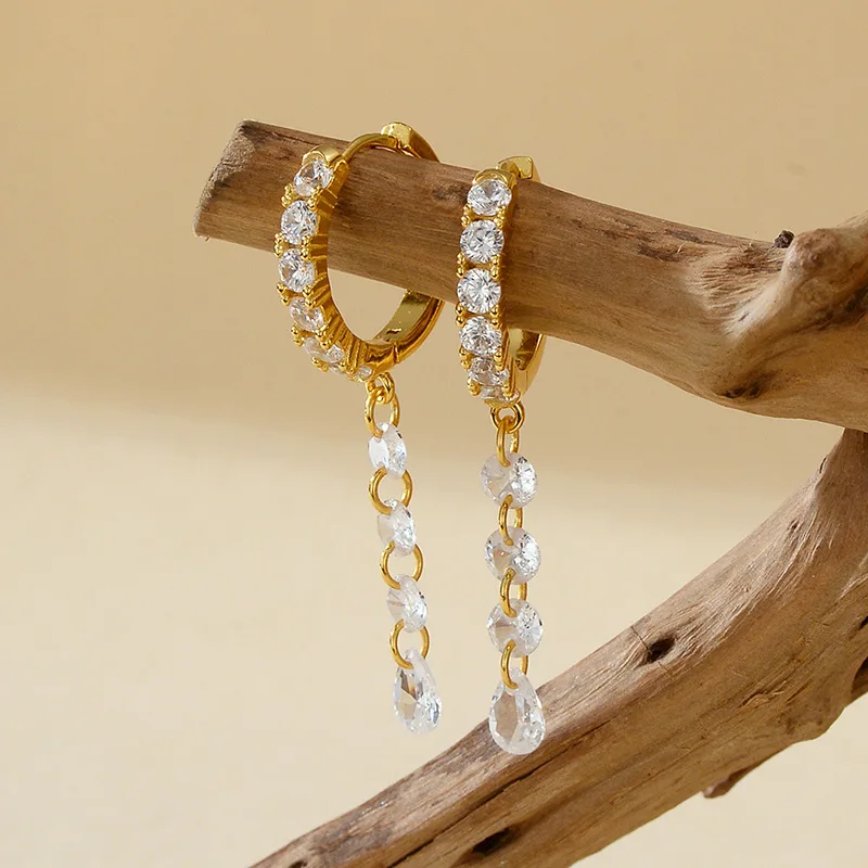 S925 sterling silver women's earrings gold-plated zircon water droplet tassel popular fashion jewelry party accessories
S925 sterling silver women's earrings gold-plated zircon water droplet tassel popular fashion jewelry party accessories