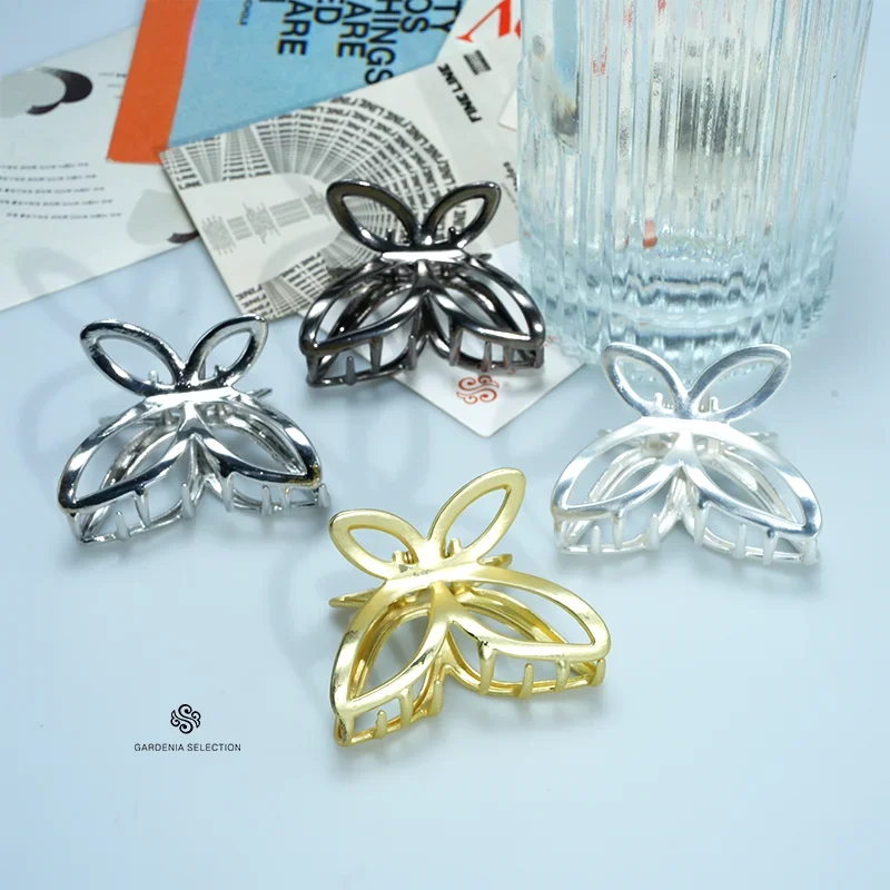 Metal butterfly grab clip female half tie hair hollow trumpet premium temperament shark clip
Metal butterfly grab clip female half tie hair hollow trumpet premium temperament shark clip