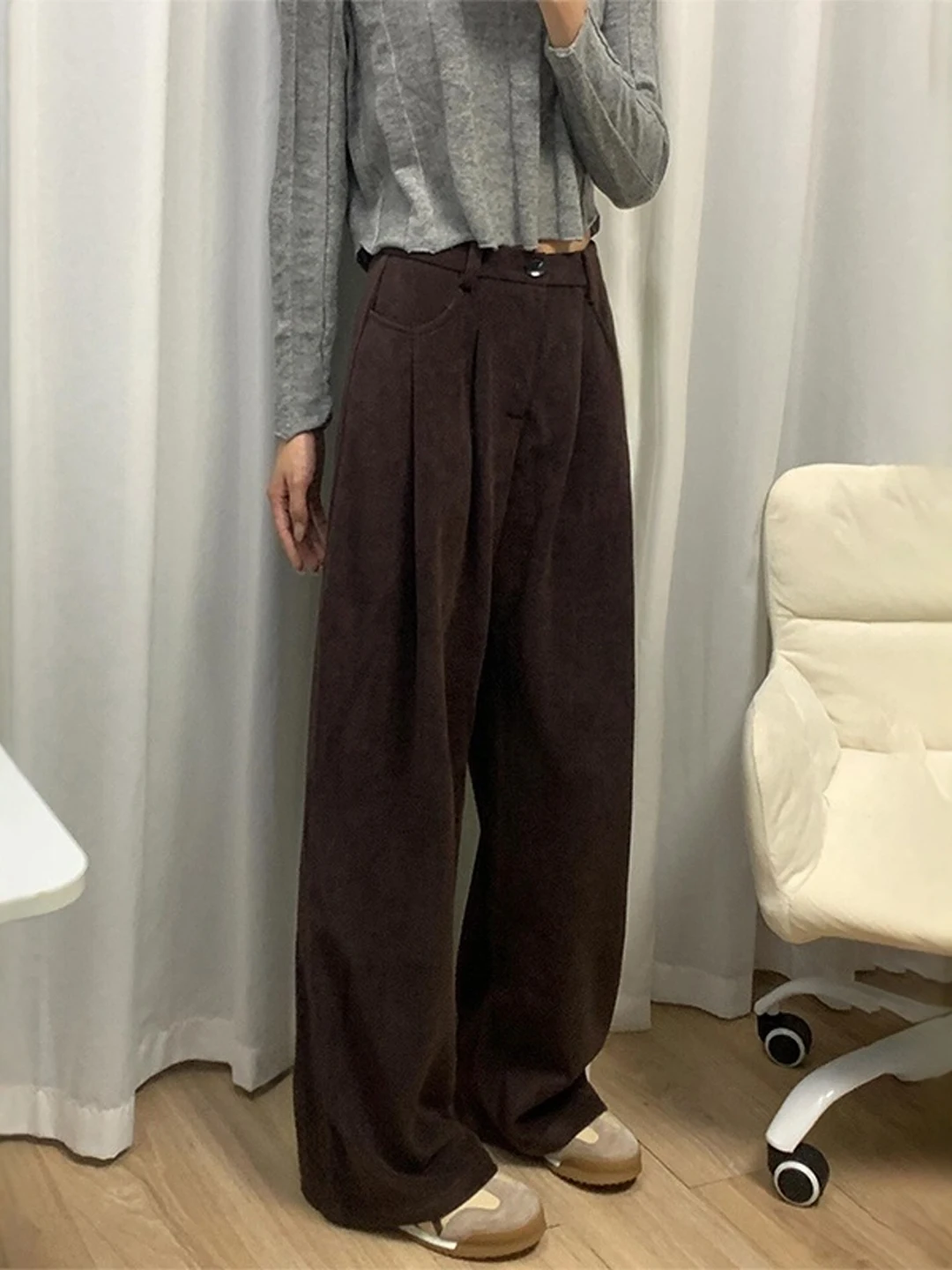 Свободные широкие брюки с высокой талией, женские осенние вельветовые прямые брюки, повседневные свободные брюки больших размеров, корейские длинные брюки
Свободные широкие брюки с высокой талией, женские осенние вельветовые прямые брюки, повседневные свободные брюки больших размеров, корейские длинные брюки