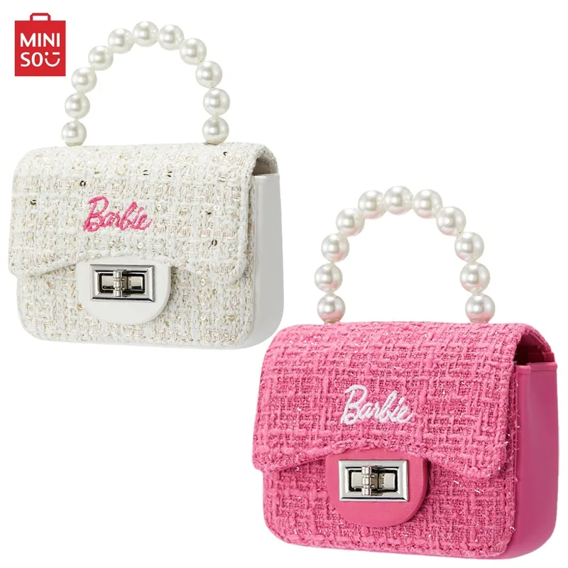 Miniso аниме мультфильм серия Барби модная сумка с милым жемчугом Милая портативная плетеная цепочка сумка на плечо милая сумка для хранения подарок для девушки
Miniso аниме мультфильм серия Барби модная сумка с милым жемчугом Милая портативная плетеная цепочка сумка на плечо милая сумка для хранения подарок для девушки