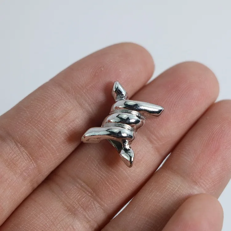 10Pcs 14*17mm Thorn Beads Charms Alloy Pendent For Jewelry Making Diy Bracelet Necklace Earrings Handmade Accessories Supplies
10Pcs 14*17mm Thorn Beads Charms Alloy Pendent For Jewelry Making Diy Bracelet Necklace Earrings Handmade Accessories Supplies