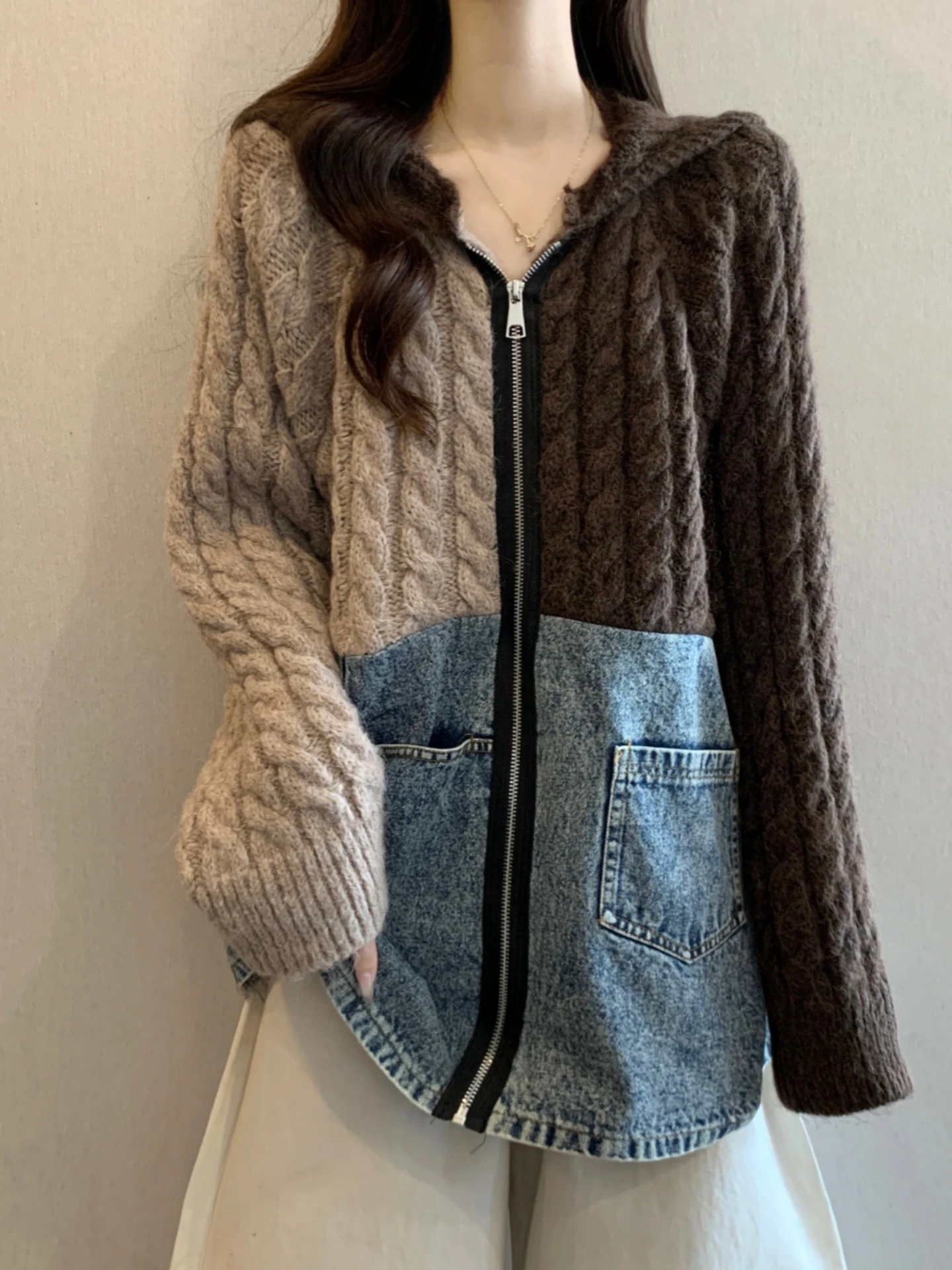 Women's Denim Patchwork Hoodie Knitwear Spring Autumn plus Size Comfortable Soft Korean Style Long Sleeve Open Cardigan
Women's Denim Patchwork Hoodie Knitwear Spring Autumn plus Size Comfortable Soft Korean Style Long Sleeve Open Cardigan