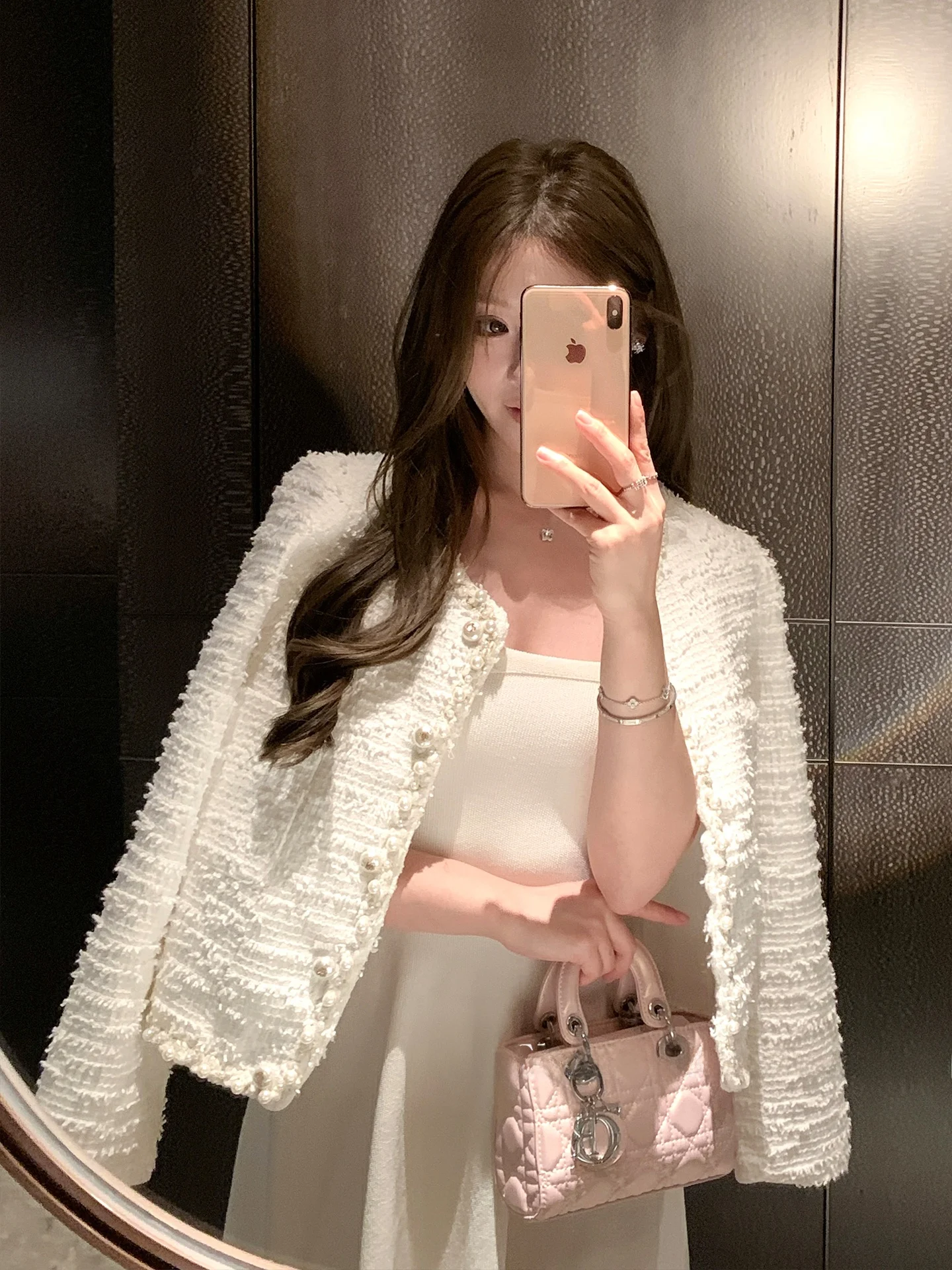 FanyFloss Premium Pearl Woolen ort Jaet Heavy Embroidery Tassel Trimmed Korean Sle Commute Coat Long Sve round Ne
FanyFloss Premium Pearl Woolen ort Jaet Heavy Embroidery Tassel Trimmed Korean Sle Commute Coat Long Sve round Ne