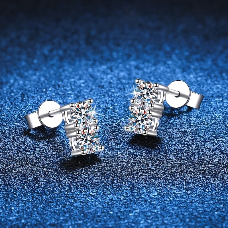 S925 Sterling Silver Vintage Cute Stud Earrings with 1. 2ct Moissanite - Classic Four-Prong Design Daily Wear Versatilsatile Ear
S925 Sterling Silver Vintage Cute Stud Earrings with 1. 2ct Moissanite - Classic Four-Prong Design Daily Wear Versatilsatile Ear