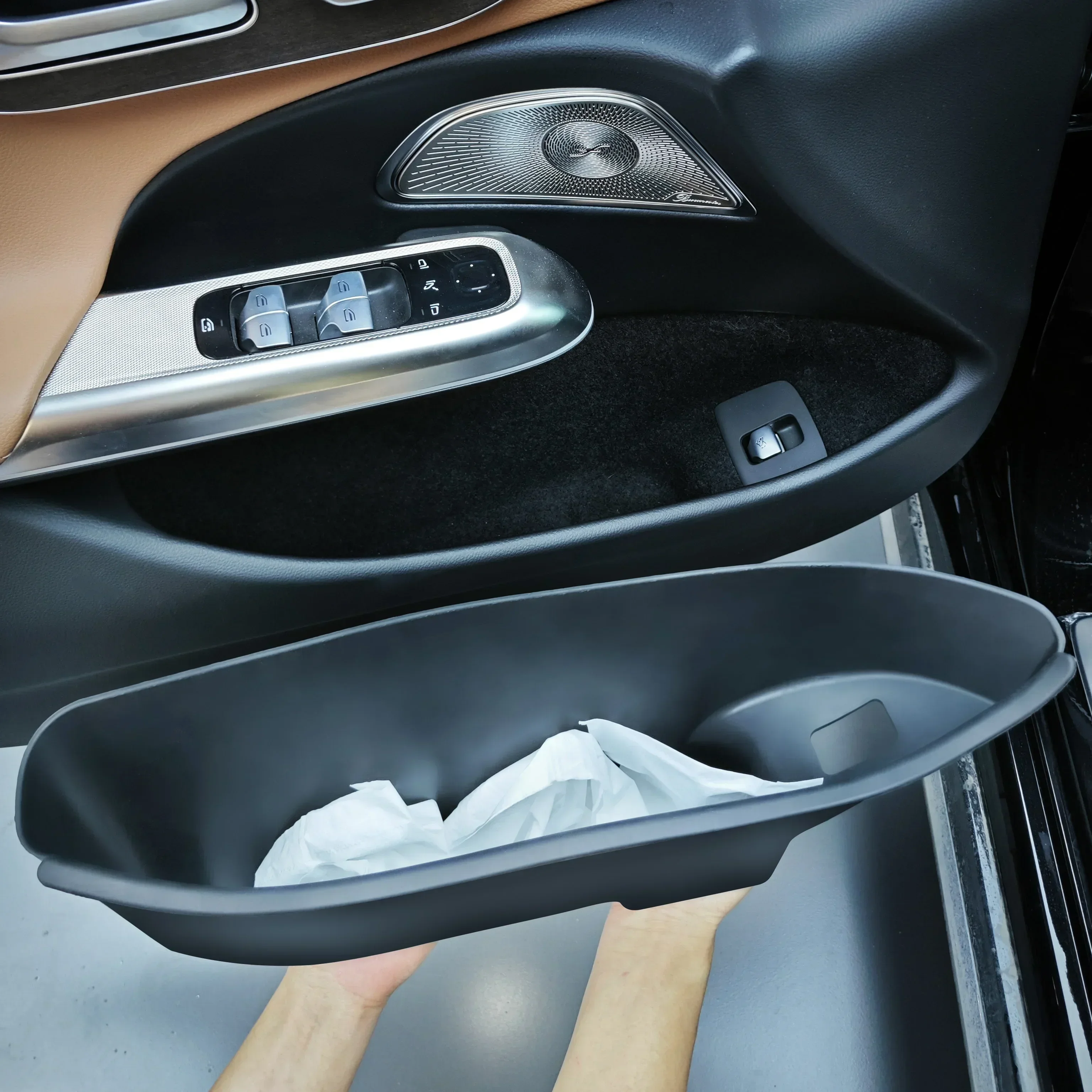 For Mercedes-Benz E-Class W214 E300L E260 Car Door Side TPE Storage Box Front Car Door Slot Storage Organizer
For Mercedes-Benz E-Class W214 E300L E260 Car Door Side TPE Storage Box Front Car Door Slot Storage Organizer