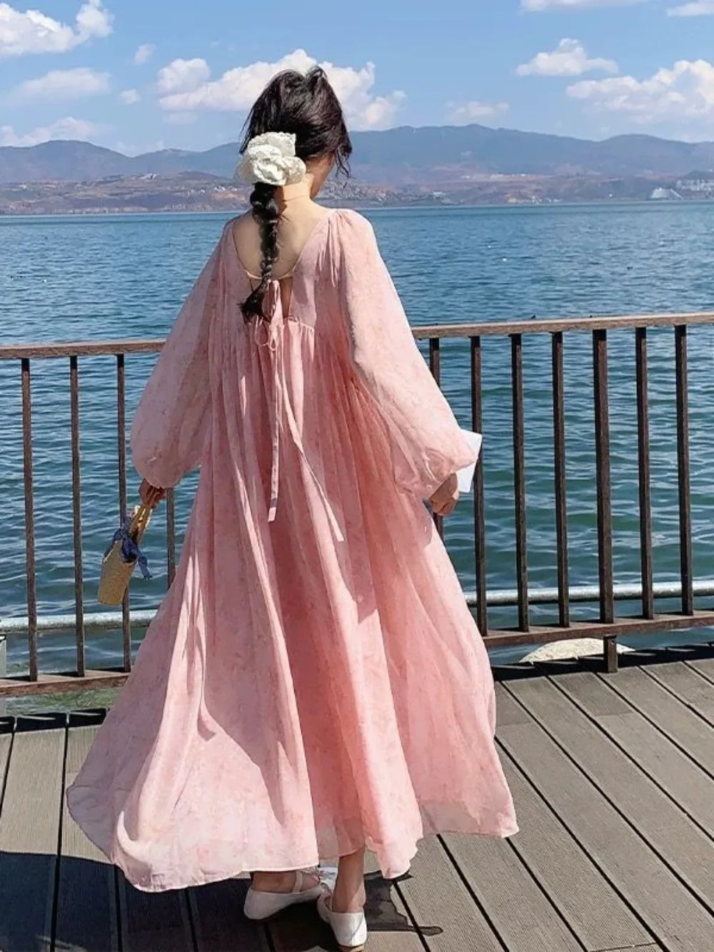Bohemian Floral Maxi Dress Chic Backless Chiffon Dress Women Elegant Long Sleeve Beach Dress Vacation Wear RomanticGoddess Trend
Bohemian Floral Maxi Dress Chic Backless Chiffon Dress Women Elegant Long Sleeve Beach Dress Vacation Wear RomanticGoddess Trend