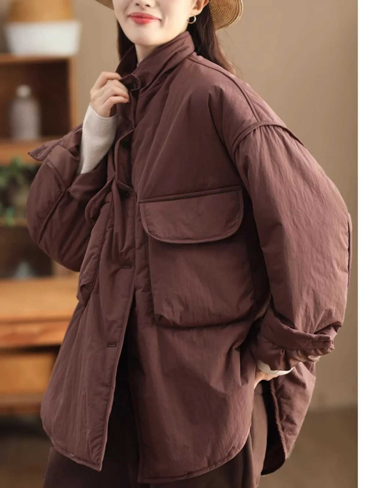 Women's Winter Loose Fit Large Size Windproof Collar Cotton Jaet Mid-Length Workwear with Big kets round Hem Thi Coat
Women's Winter Loose Fit Large Size Windproof Collar Cotton Jaet Mid-Length Workwear with Big kets round Hem Thi Coat