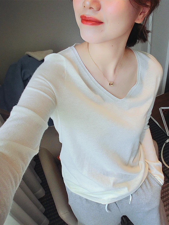 Pure Camere Women's Knitted Base irt Loose V-Ne Thin Autumn Winter Sweater Straight Cut Long Sve Crew Ne Top
Pure Camere Women's Knitted Base irt Loose V-Ne Thin Autumn Winter Sweater Straight Cut Long Sve Crew Ne Top