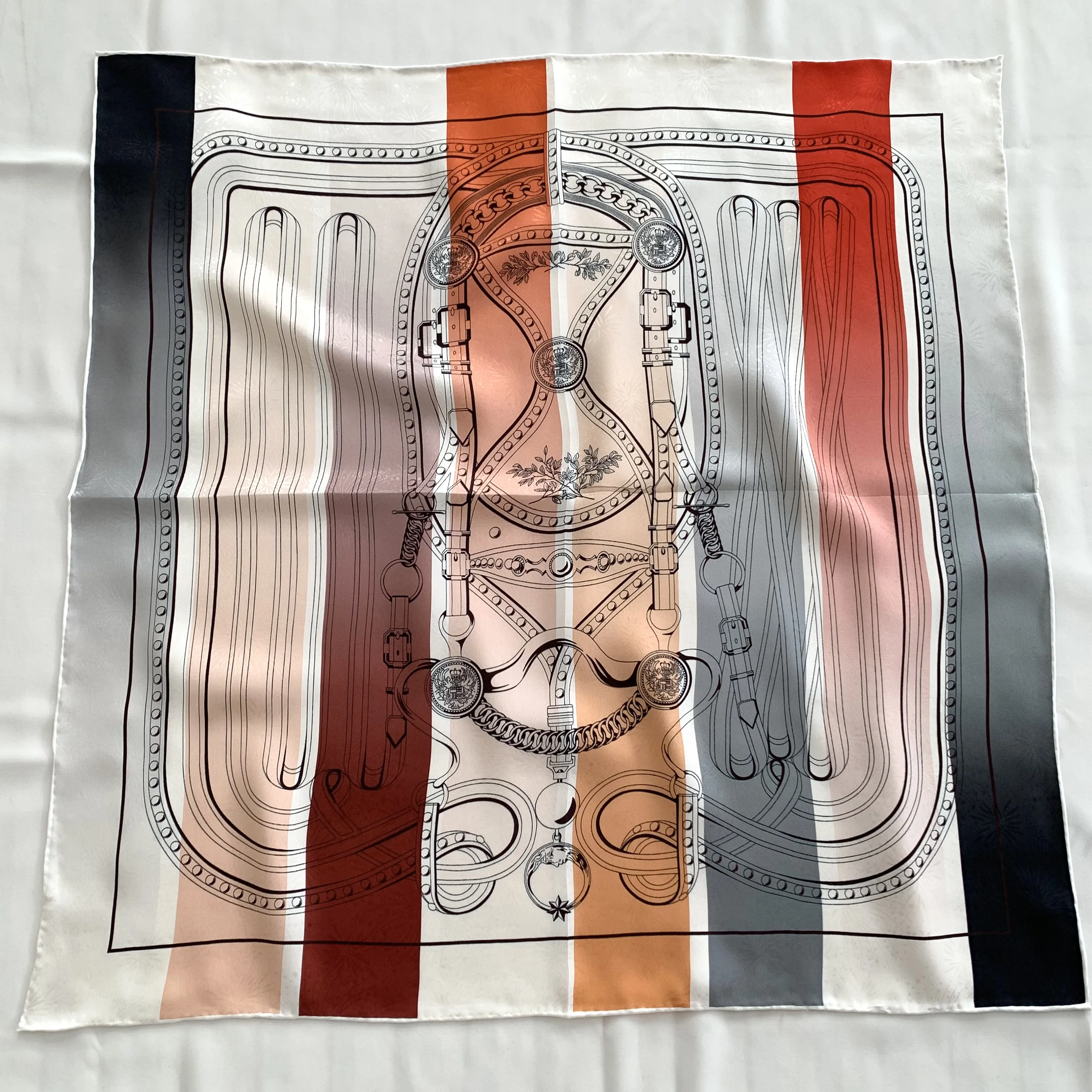 16mm double-sided multicolored silk jacquard scarf for fashion decoration, headscarf, square scarf, 65*65cm
16mm double-sided multicolored silk jacquard scarf for fashion decoration, headscarf, square scarf, 65*65cm