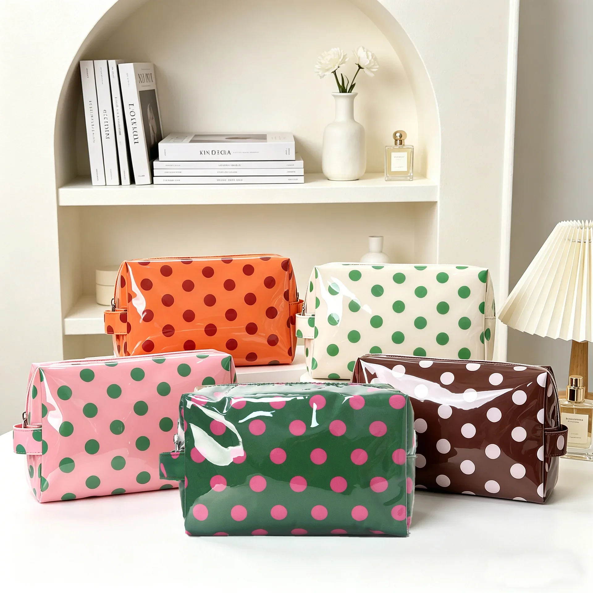Vintage Polka Dot Makeup Bag with Handle Color Blocked Polka Dot Bag PVC Waterproof Travel Toiletry Bag Small Travel Organizer
Vintage Polka Dot Makeup Bag with Handle Color Blocked Polka Dot Bag PVC Waterproof Travel Toiletry Bag Small Travel Organizer