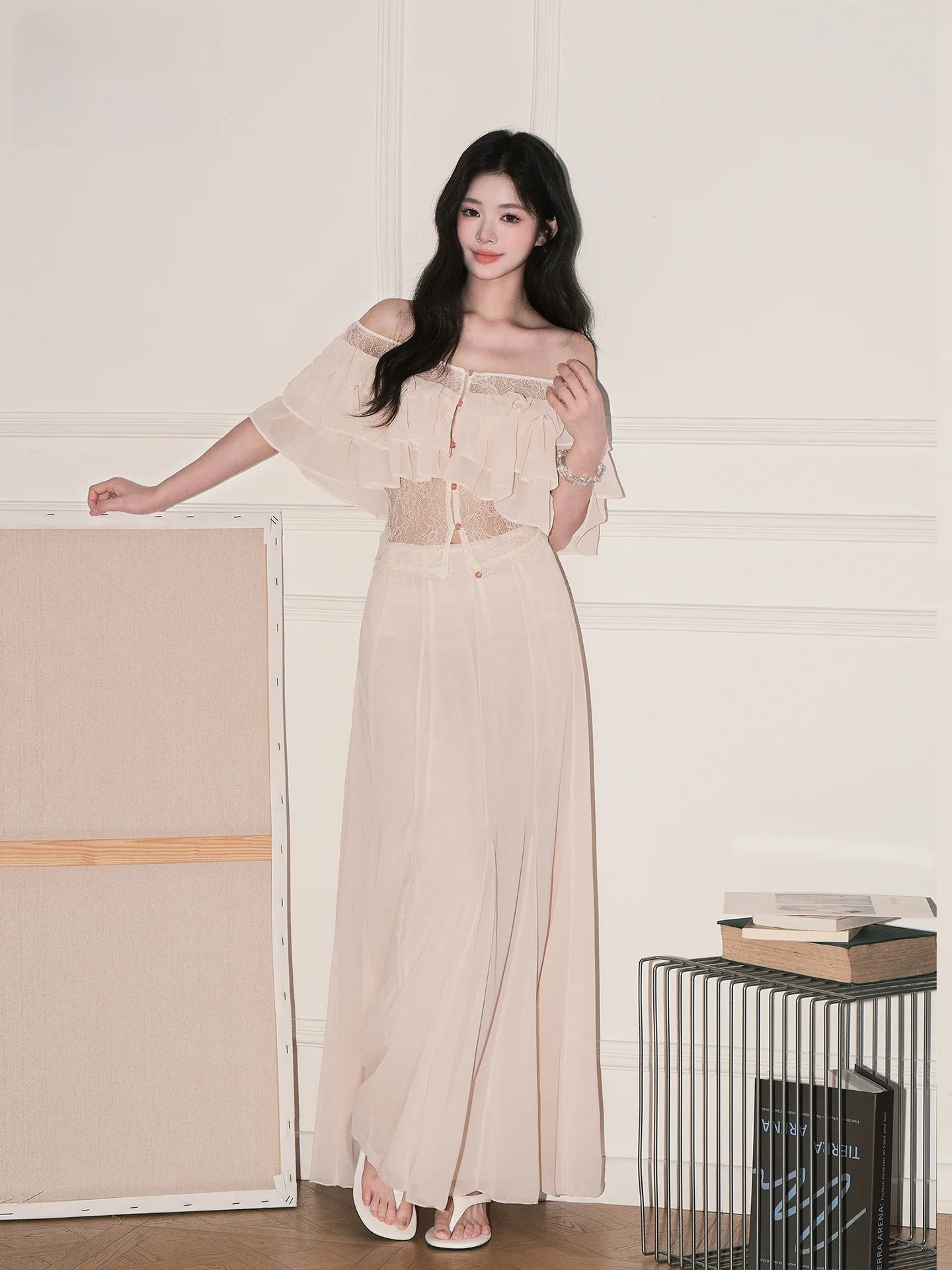 Romantic Style One-Shoulder Lace Trim Two-Piece Set Women's Summer Long Dress Design Sense Casual Loose Fit Fashion Set
Romantic Style One-Shoulder Lace Trim Two-Piece Set Women's Summer Long Dress Design Sense Casual Loose Fit Fashion Set