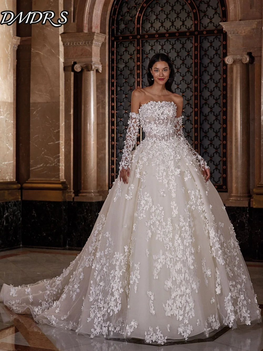 Charming Strapless Wedding Dresses Romantic Appliquéd Bridal Gowns Elegant Floor-Length Wedding Gowns Vestidos De Novia
Charming Strapless Wedding Dresses Romantic Appliquéd Bridal Gowns Elegant Floor-Length Wedding Gowns Vestidos De Novia