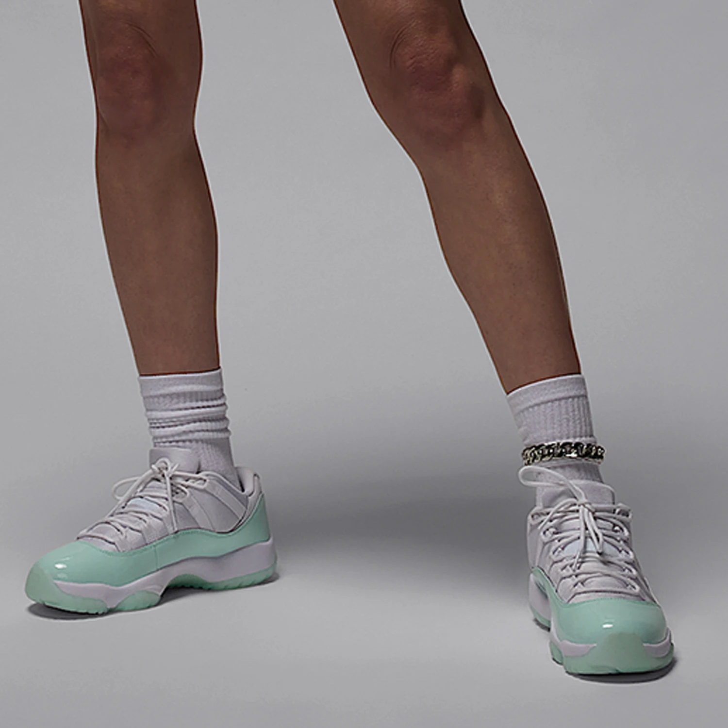 Женские баскетбольные кроссовки Nike Authentic Season New AIR JORDAN 11 AH7860-103
Женские баскетбольные кроссовки Nike Authentic Season New AIR JORDAN 11 AH7860-103