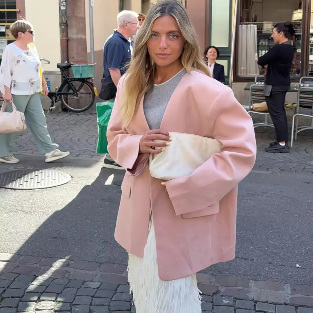 Повседневный розовый костюм свободного покроя, дизайн Jaet, версия Lazy Sle, универсальный антивозрастной утягивающий воротник, женская мода
Повседневный розовый костюм свободного покроя, дизайн Jaet, версия Lazy Sle, универсальный антивозрастной утягивающий воротник, женская мода