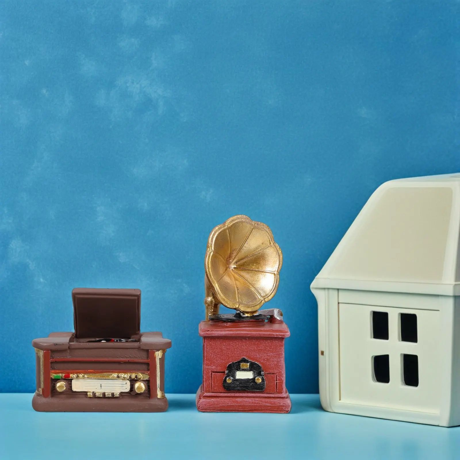 2pcs Retro Mini Phonograph Resin Vintage Record Player Decor For Home Living Room Shop Display Dollhouse
2pcs Retro Mini Phonograph Resin Vintage Record Player Decor For Home Living Room Shop Display Dollhouse