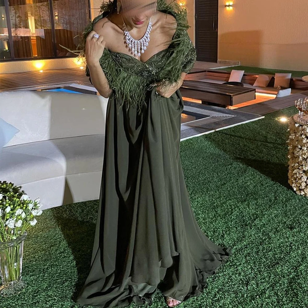 Customized Elegant Jersey A-Line Off The Shoulder Feathers And Sequined Evening Dress Strapless Half Sleeves Panel Tra
Customized Elegant Jersey A-Line Off The Shoulder Feathers And Sequined Evening Dress Strapless Half Sleeves Panel Tra