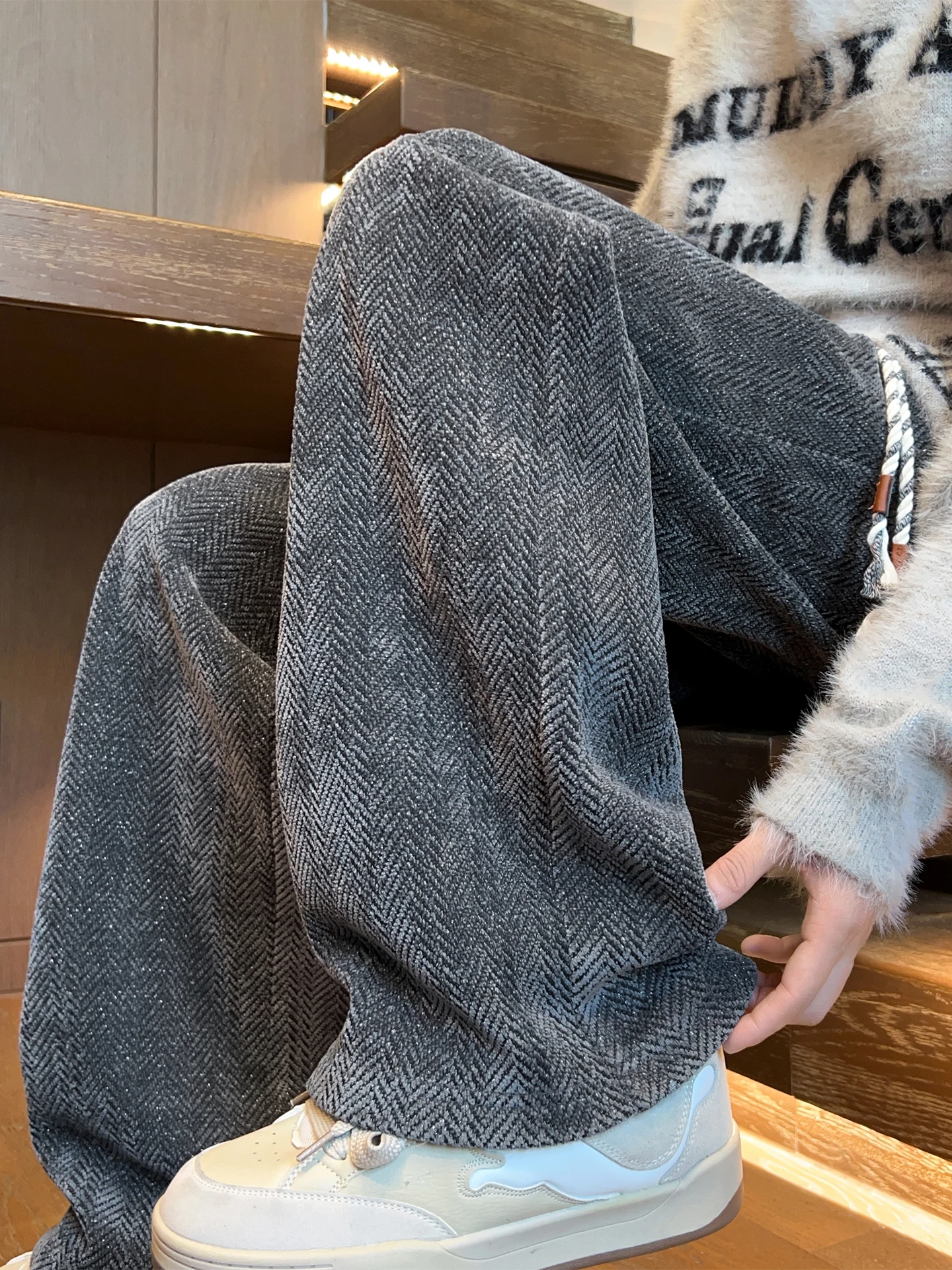 Мужские повседневные брюки Thiened Fce: теплые, прямые, свободные, широкие штанины, из полиэфирного волокна, не деформируются
Мужские повседневные брюки Thiened Fce: теплые, прямые, свободные, широкие штанины, из полиэфирного волокна, не деформируются