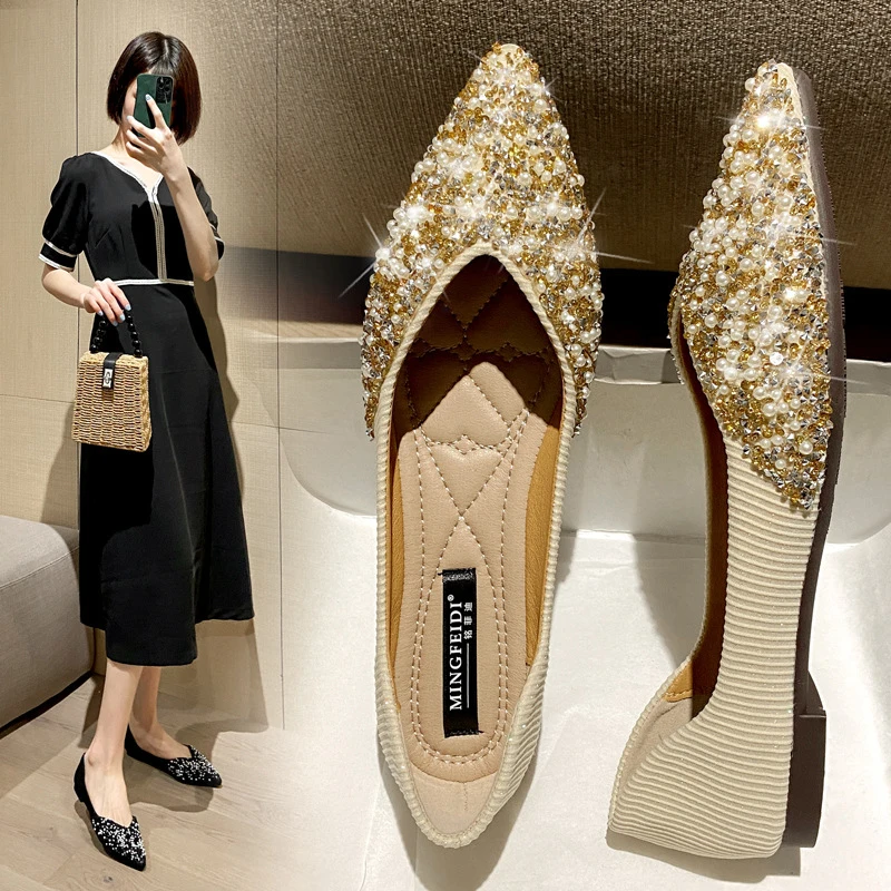 Rhinestone women's shoes2026New fairy-style sweet pearl pointed-toe shallow flat shoes with slimming soft soles in large sizes
Rhinestone women's shoes2026New fairy-style sweet pearl pointed-toe shallow flat shoes with slimming soft soles in large sizes