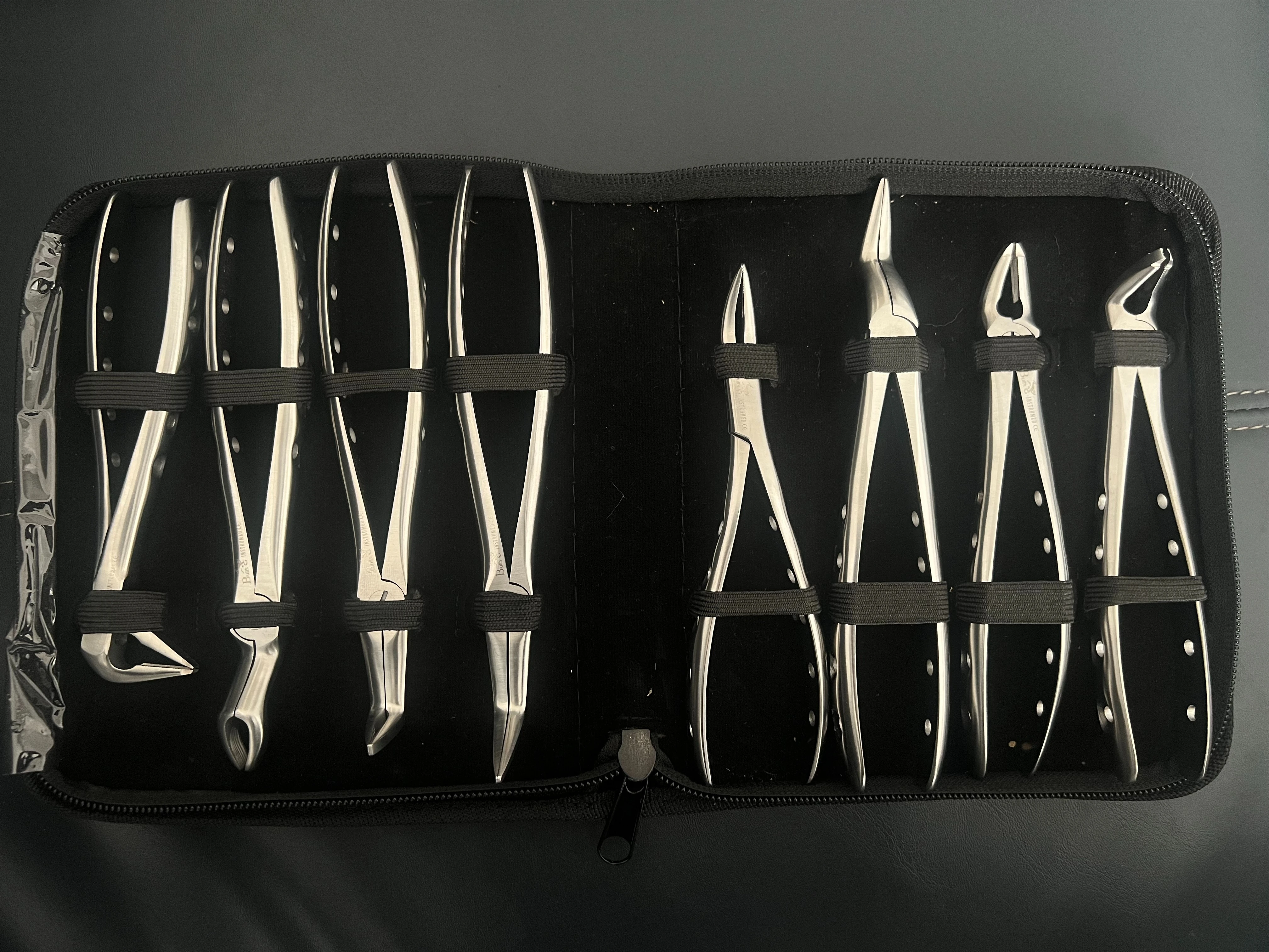 Dental stainless steel adult tooth extraction forceps set oral instruments ten tooth extraction forceps for adults
Dental stainless steel adult tooth extraction forceps set oral instruments ten tooth extraction forceps for adults