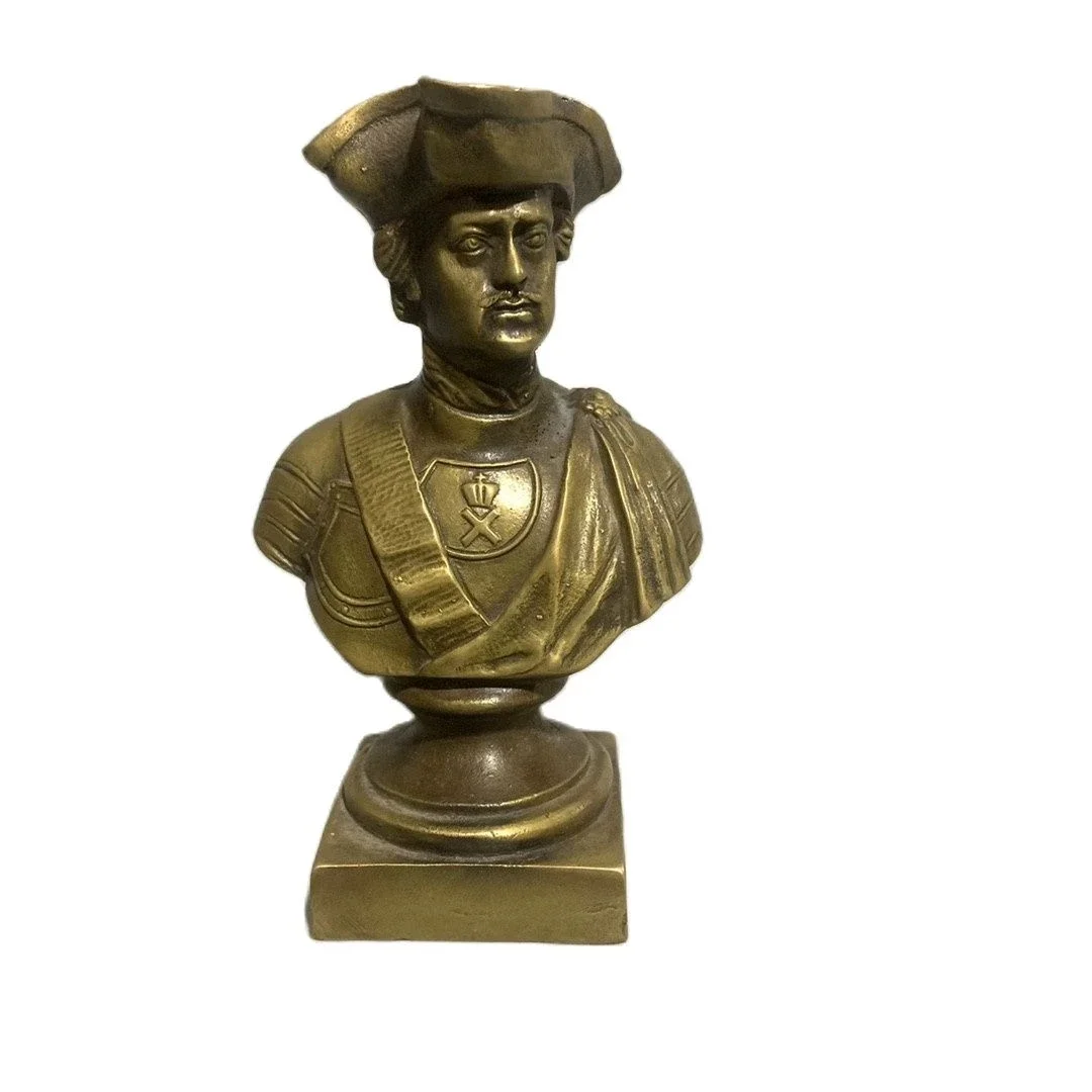 Home Living Room/Desk Decoration Gift High quality Metal Copper Sculpture Пётр I Алексеевич Half-Length Portrait
Home Living Room/Desk Decoration Gift High quality Metal Copper Sculpture Пётр I Алексеевич Half-Length Portrait