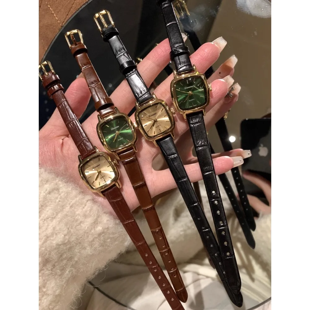 Simple leather watch female, retro foreign style versatile small square quartz watch
Simple leather watch female, retro foreign style versatile small square quartz watch