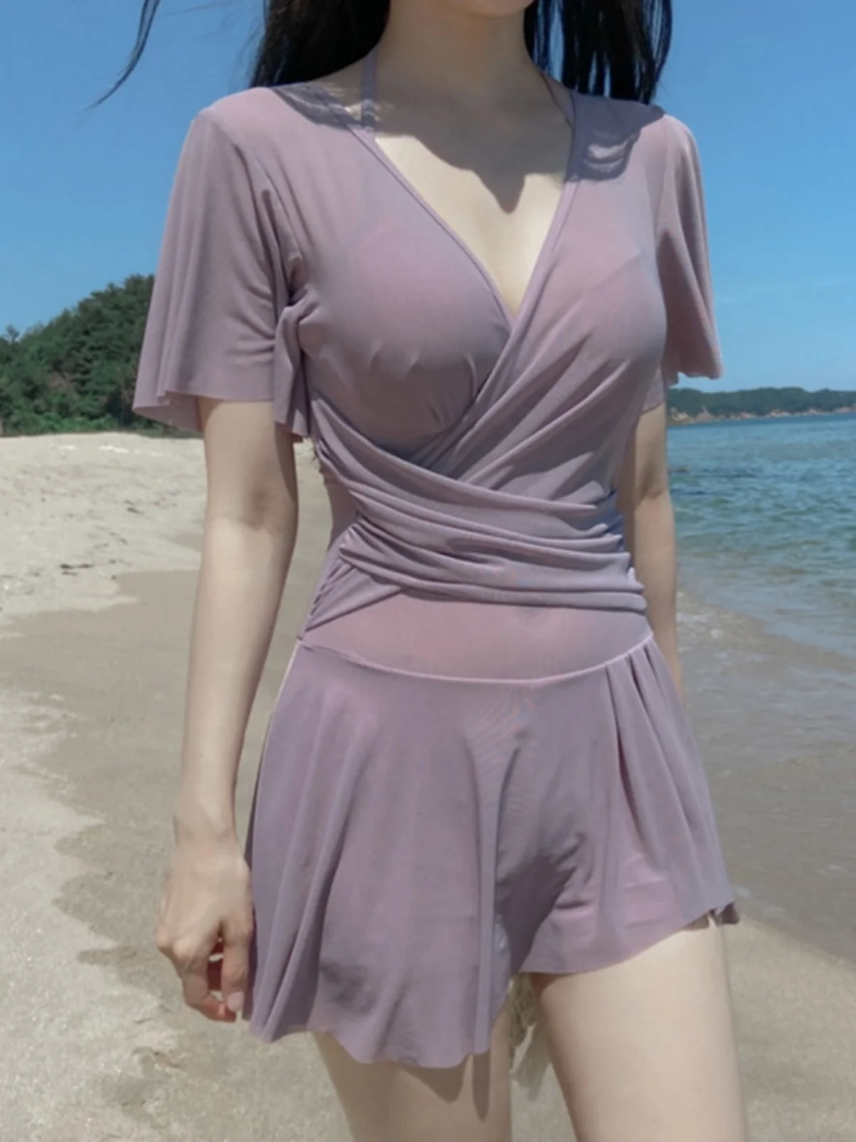 Conservative Korean Sle Swimsuit Women's Purple See-tough Me Sexy Bal Tummy Covering Swimming Costume
Conservative Korean Sle Swimsuit Women's Purple See-tough Me Sexy Bal Tummy Covering Swimming Costume