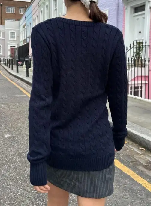 Casual Simple Long Sleeved V-Neck Knitted Top for Autumn and Winter Women, Solid Color Casual Slim Fit Fashionable Knitted Top
Casual Simple Long Sleeved V-Neck Knitted Top for Autumn and Winter Women, Solid Color Casual Slim Fit Fashionable Knitted Top