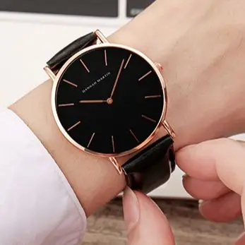 Hannah Martin Men Watch CH02 Casual Waterproof Quartz Leather Sports Men's Watches Simple Business Men Wristwatch Reloj Hombre
Hannah Martin Men Watch CH02 Casual Waterproof Quartz Leather Sports Men's Watches Simple Business Men Wristwatch Reloj Hombre