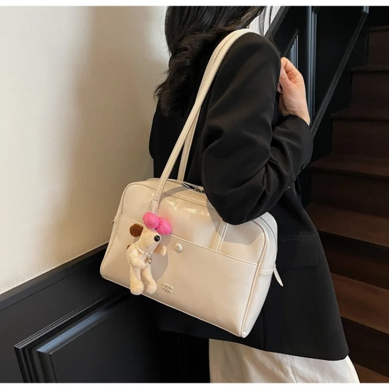 Classic Designer Women's Shoulder Bag Premium Leather Crossbody Handbag Ladies Elegant Tote Messenger Branded Purse 
Classic Designer Women's Shoulder Bag Premium Leather Crossbody Handbag Ladies Elegant Tote Messenger Branded Purse