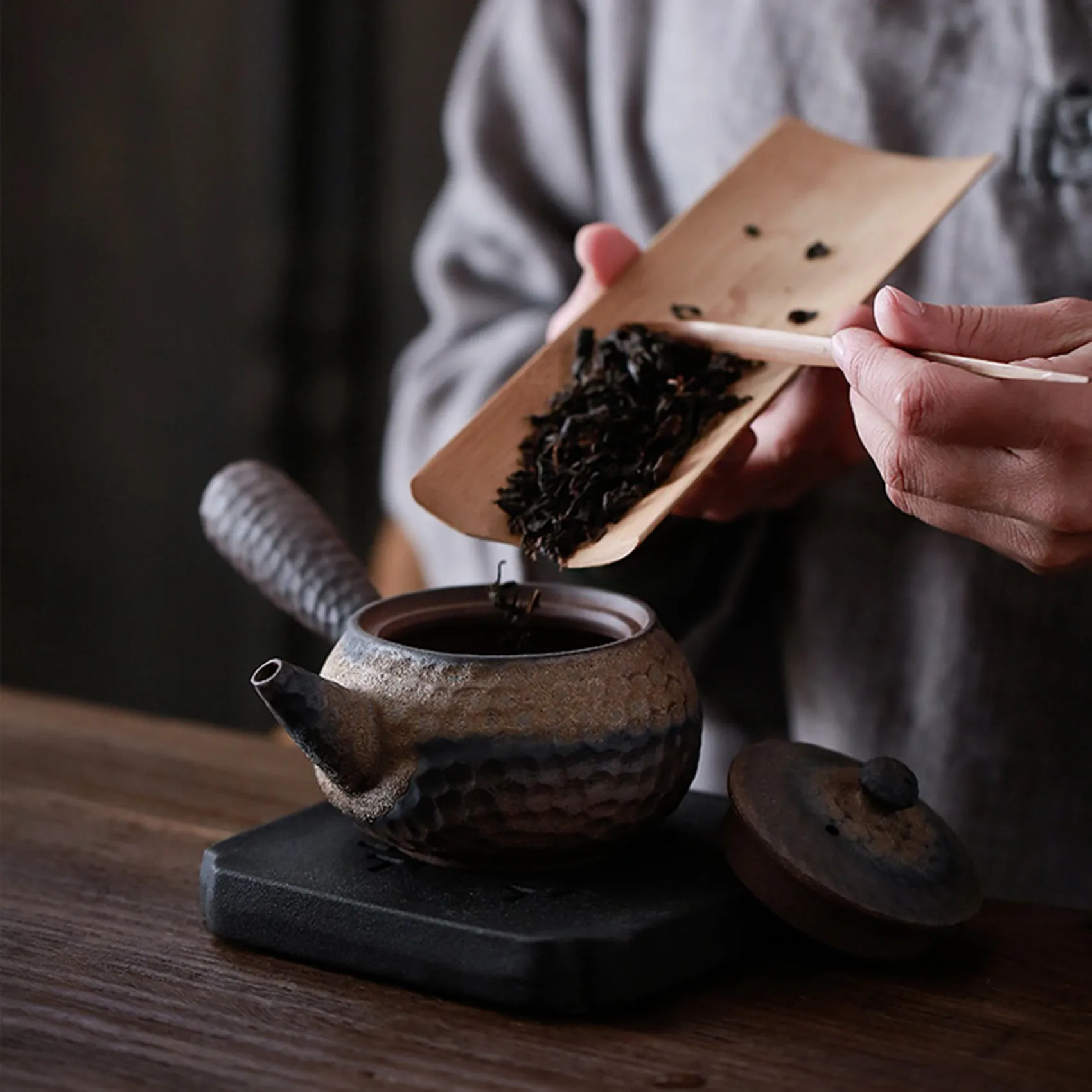 HOT!Japanese Coarse Pottery Handmade Teapot Warmer Ceramic Retro Tea Heater Candle Stand Tea Stove Kung Fu Teapot A
HOT!Japanese Coarse Pottery Handmade Teapot Warmer Ceramic Retro Tea Heater Candle Stand Tea Stove Kung Fu Teapot A
