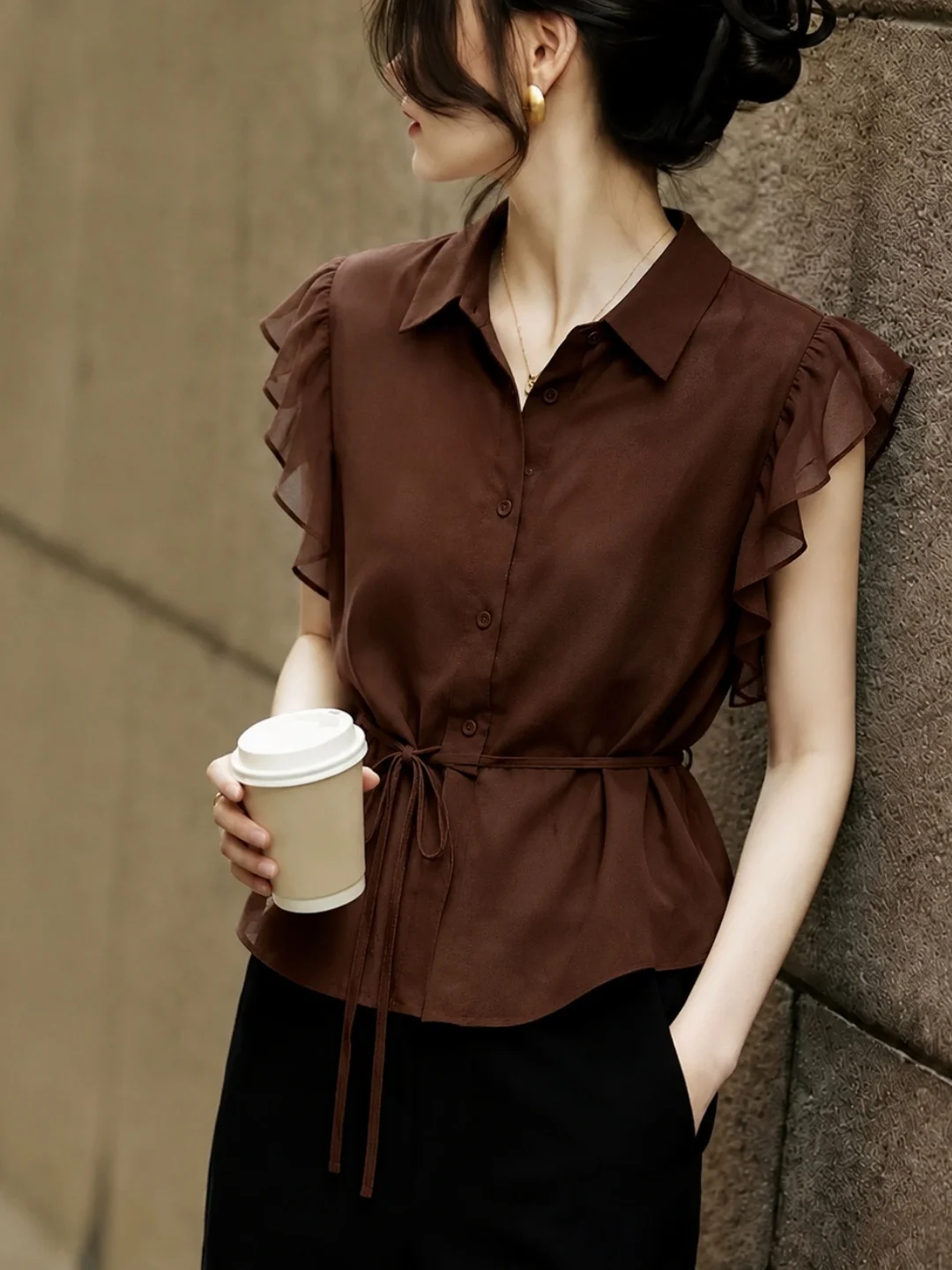 Slimming Mesh Fly Sleeve Shirt Commute Style Korean Version Straight Cut Short Sleeve Collar Single Button Closure Top
Slimming Mesh Fly Sleeve Shirt Commute Style Korean Version Straight Cut Short Sleeve Collar Single Button Closure Top