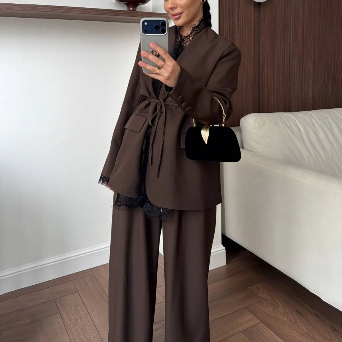 VTKW2026 New Women Two Piece Suit Collarless Blazer Lace Trim Self Tie Waist Long Sleeve Wide Leg Trousers Office Outfit
VTKW2026 New Women Two Piece Suit Collarless Blazer Lace Trim Self Tie Waist Long Sleeve Wide Leg Trousers Office Outfit