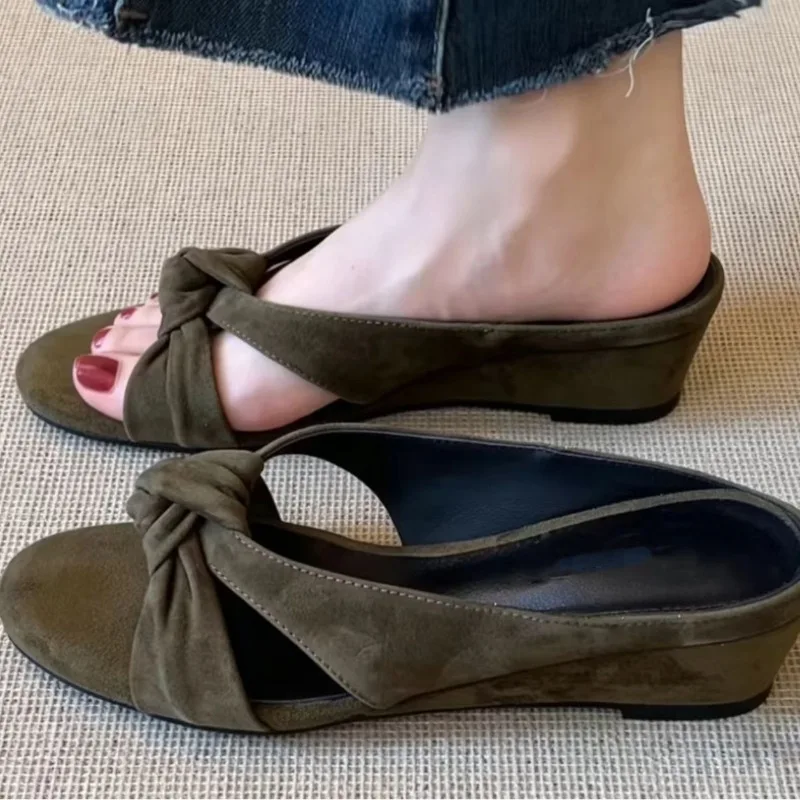 Comfortable women's sandals fashionable women's shoes casual women's slippers 59
Comfortable women's sandals fashionable women's shoes casual women's slippers 59