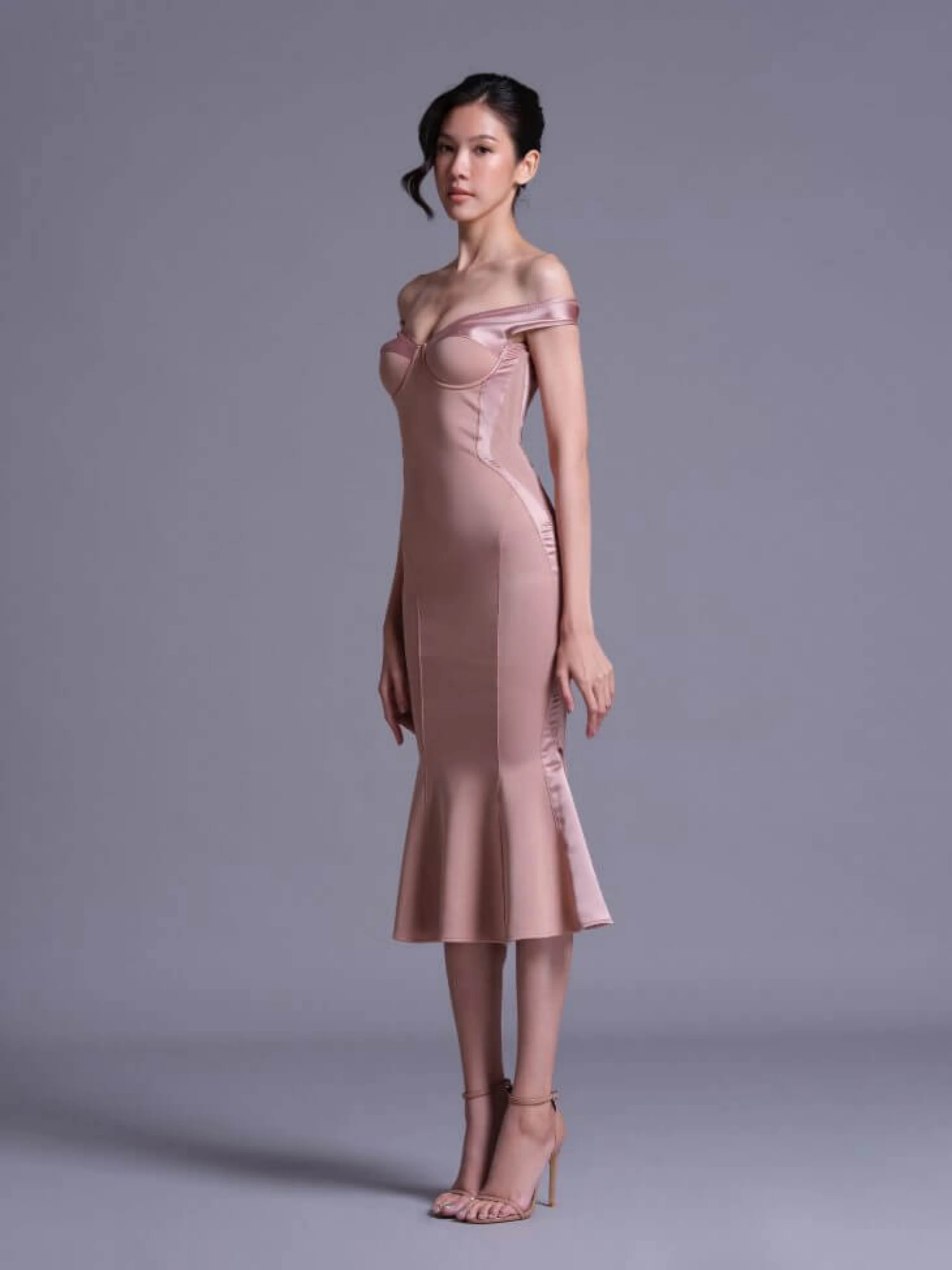 Women Sexy Lotus Root Pink Off Shoulder Velvet Mermaid Long Maxi Dress Luxury Fancy Evening Party Cocktail Wedding Guest Dresses
Women Sexy Lotus Root Pink Off Shoulder Velvet Mermaid Long Maxi Dress Luxury Fancy Evening Party Cocktail Wedding Guest Dresses