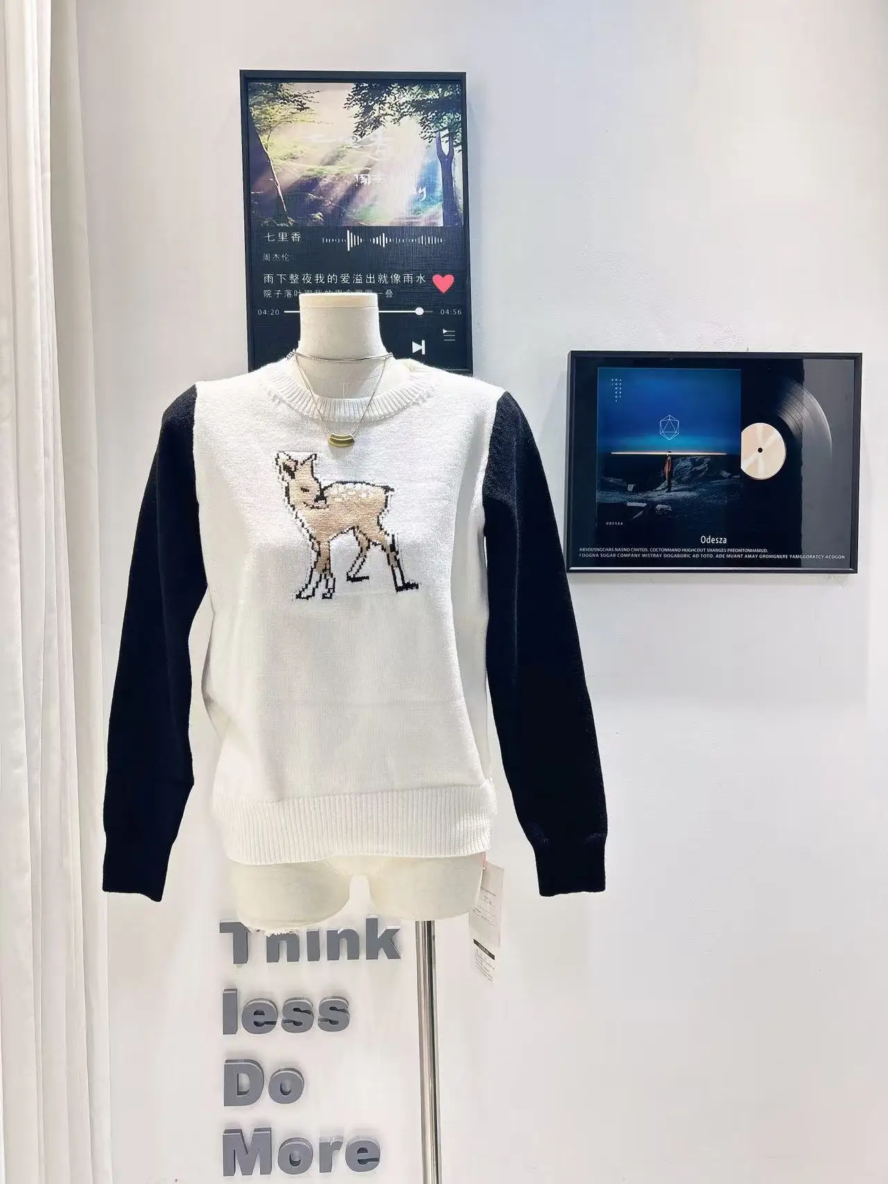 Women's Knitted Sweater Deer Pattern Long Sleeve Round Neck Color Block Pullover Polyester Fiber Autumn Winter Tops F492
Women's Knitted Sweater Deer Pattern Long Sleeve Round Neck Color Block Pullover Polyester Fiber Autumn Winter Tops F492