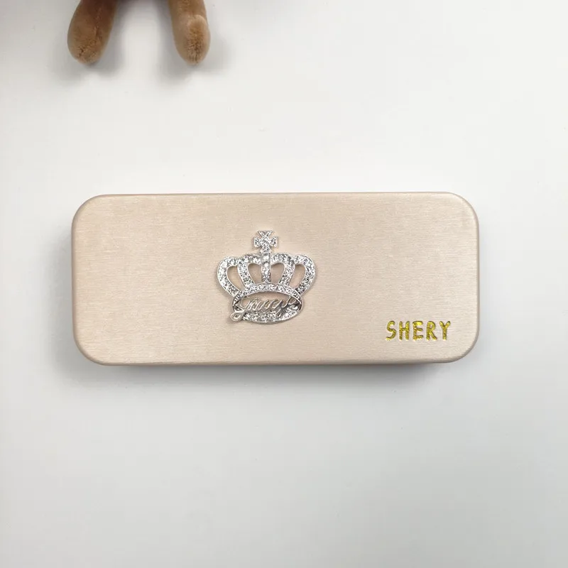 Set with diamonds Crown pattern Women Steel Leather Portable Hard Reading Glasses Box Eyeglass Case Spectacle Cases Girl Gift
Set with diamonds Crown pattern Women Steel Leather Portable Hard Reading Glasses Box Eyeglass Case Spectacle Cases Girl Gift