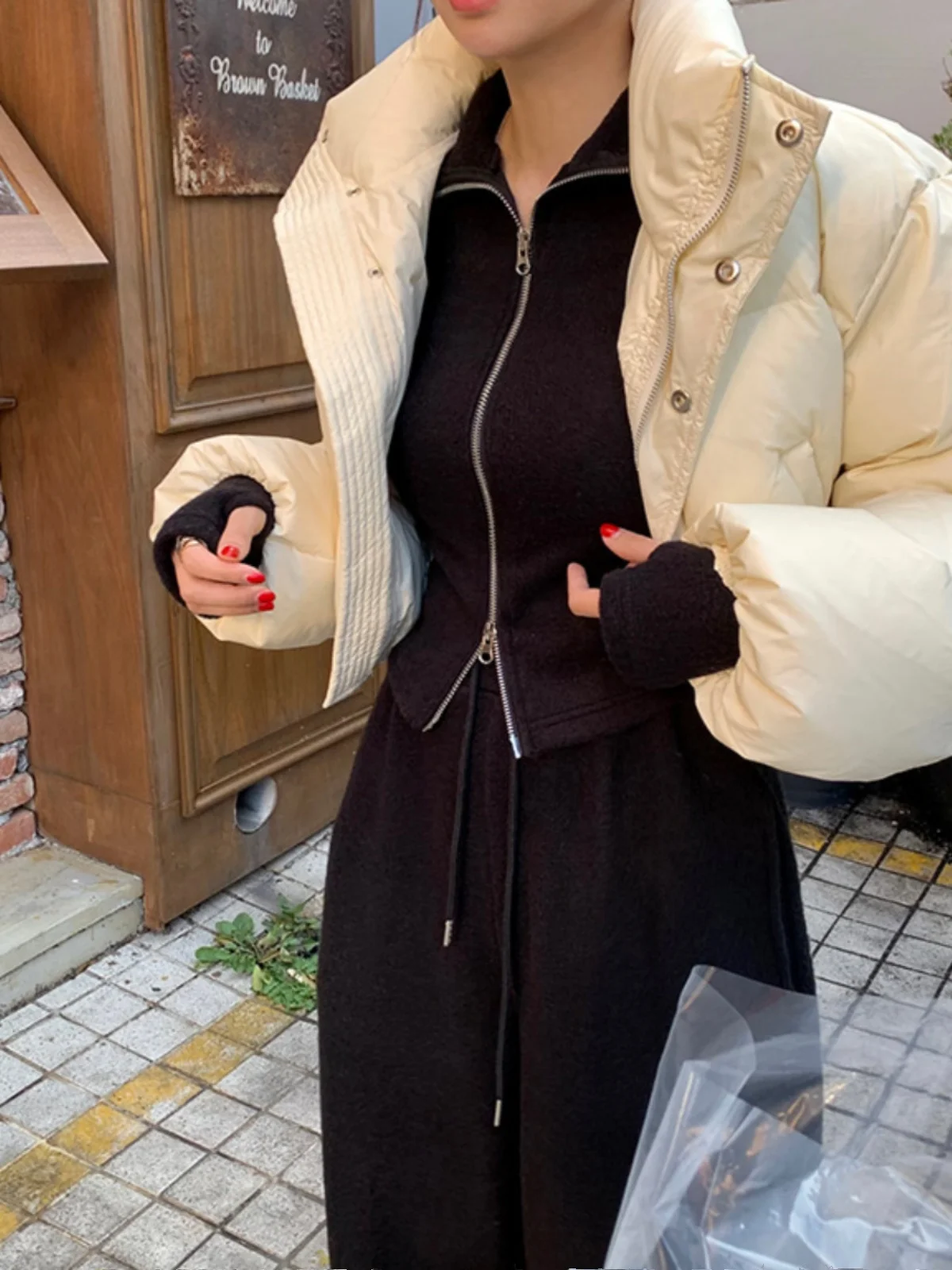 Slim Fit Long Sve Трикотажный комплект Повседневные прямые брюки с двойной молнией и воротником-стойкой для молодых женщин зимой
Slim Fit Long Sve Трикотажный комплект Повседневные прямые брюки с двойной молнией и воротником-стойкой для молодых женщин зимой