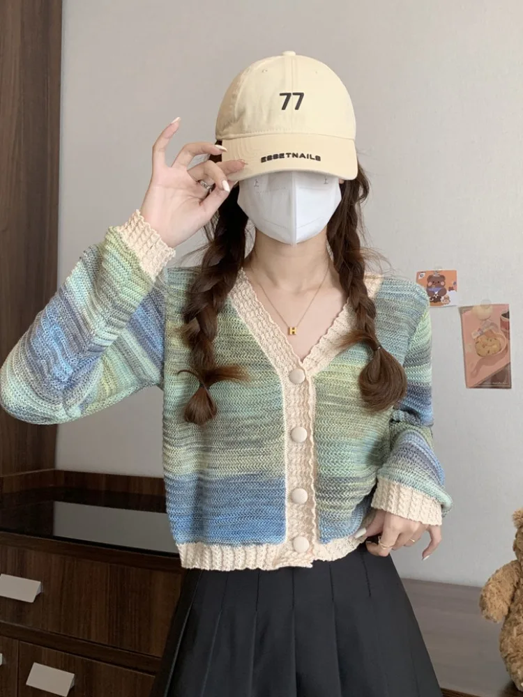 Женский вязаный кардиган с V-образным вырезом и высокой талией, весенний, в полоску, свободного кроя, с длинными рукавами, для ношения под одеждой
Женский вязаный кардиган с V-образным вырезом и высокой талией, весенний, в полоску, свободного кроя, с длинными рукавами, для ношения под одеждой