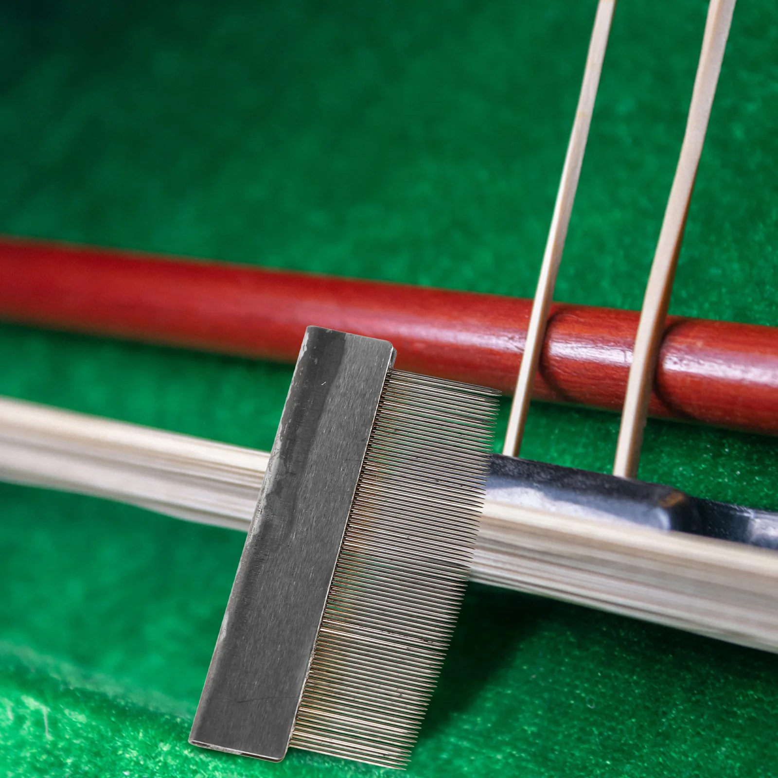 Portable Metal Violin Bow Grooming Comb Tool for Violin Erhu Bow Hair Convenient Practical Iron Comb Horse Hair Combs
Portable Metal Violin Bow Grooming Comb Tool for Violin Erhu Bow Hair Convenient Practical Iron Comb Horse Hair Combs
