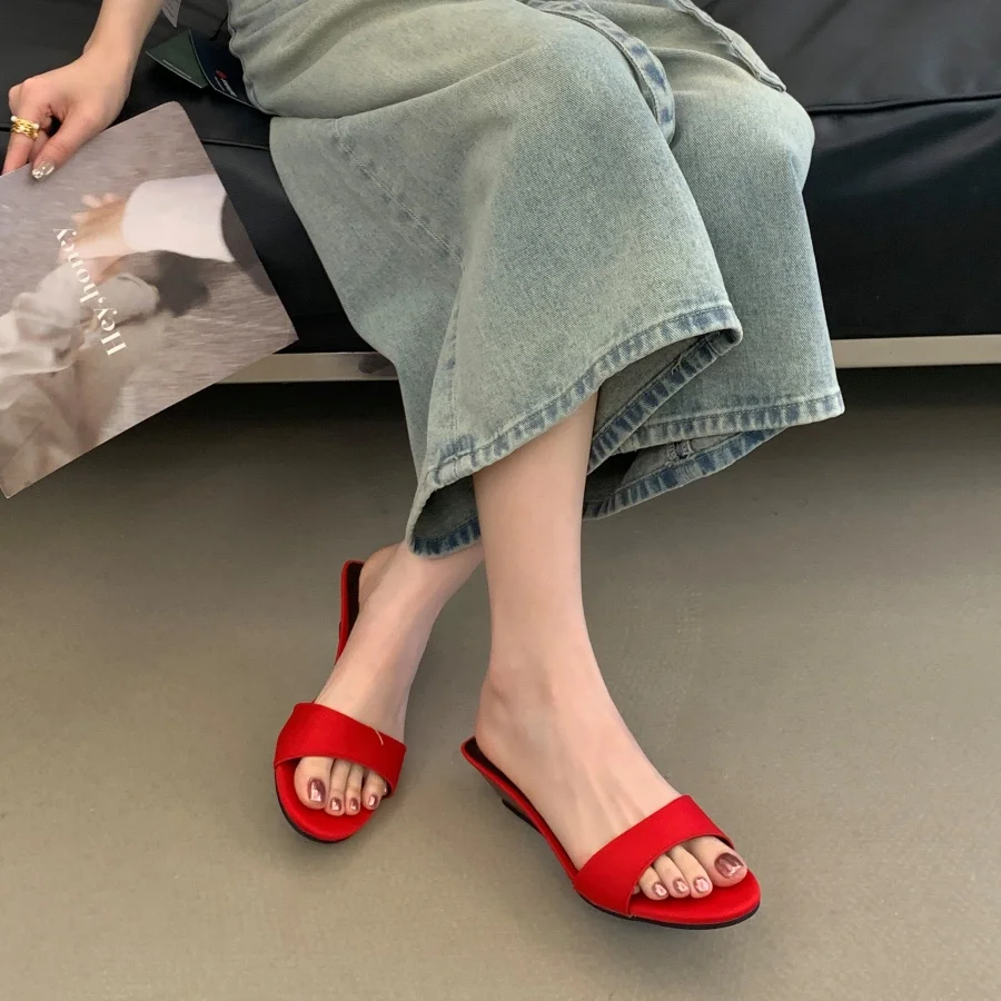 Red Heels Shoes Ladies Slippers Black Wedge Sandals For Woman Low Heels Summer Shoes 2026 New Arrivals
Red Heels Shoes Ladies Slippers Black Wedge Sandals For Woman Low Heels Summer Shoes 2026 New Arrivals