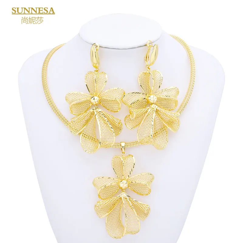 SUNNESA 18k Gold Plated Elegant Bowknot Jewelry Set for Women Dubai Big Pendant Necklace Golden Drop Earrings for Wedding Party
SUNNESA 18k Gold Plated Elegant Bowknot Jewelry Set for Women Dubai Big Pendant Necklace Golden Drop Earrings for Wedding Party