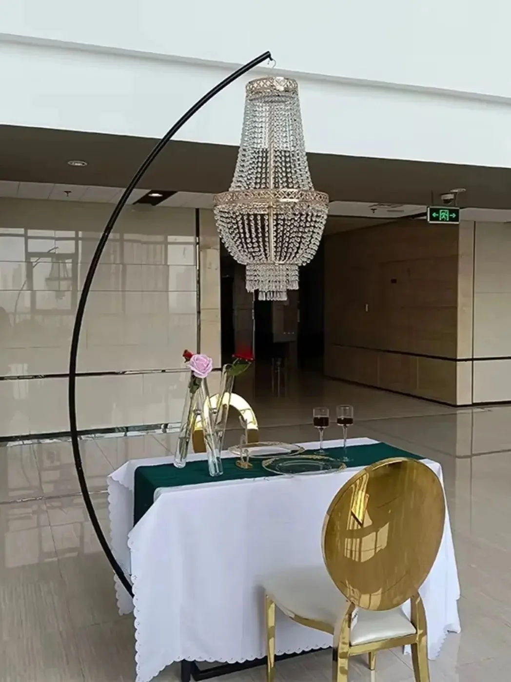 2025 Luxury Wedding Arches With Chandelier Crystal Pendant Aisle Walkway Centerpieces Road Lead Outdoor Backdrop Display Stand
2025 Luxury Wedding Arches With Chandelier Crystal Pendant Aisle Walkway Centerpieces Road Lead Outdoor Backdrop Display Stand