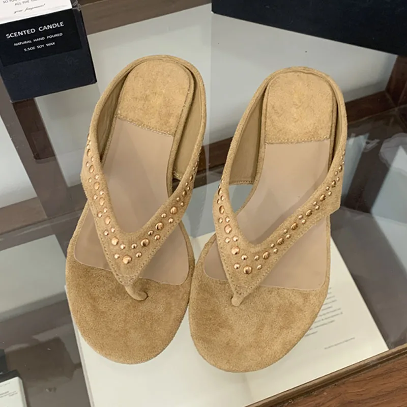 Aneikeh Elegant Open Toe Fashion Women's Studded Suede Thong Mule Sandals Retro Low Heel Flip Flops Slippers Summer Casual Shoes
Aneikeh Elegant Open Toe Fashion Women's Studded Suede Thong Mule Sandals Retro Low Heel Flip Flops Slippers Summer Casual Shoes