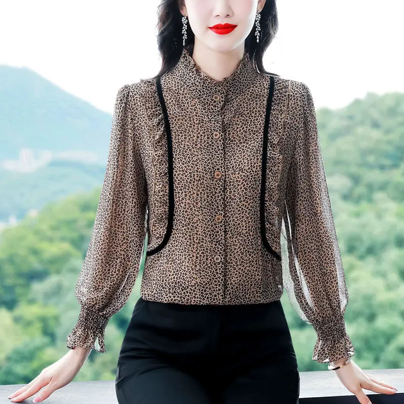 Spring Autumn Women's Pullover Round Neck Leopard Print Lantern Ruffles Button Long Sleeve Chiffon Shirt Fashion Casual Tops
Spring Autumn Women's Pullover Round Neck Leopard Print Lantern Ruffles Button Long Sleeve Chiffon Shirt Fashion Casual Tops