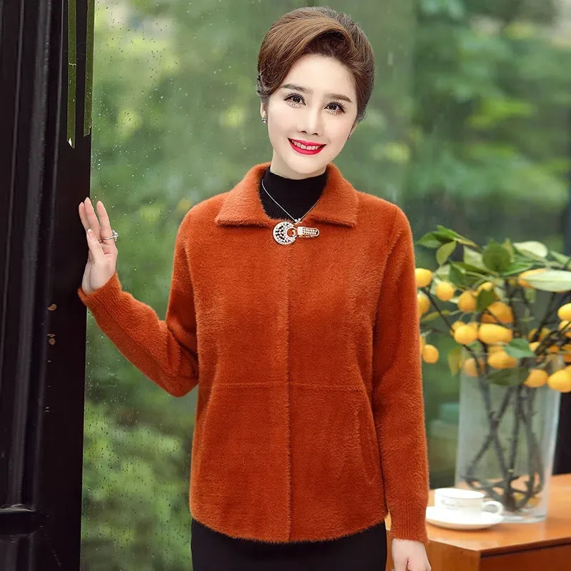 Imitation Mink Velvet Sweater Knitted Cardigan Coat Middle-Aged Elderly Women's Coat Tops Spring Autumn Jackets Female Outerwear
Imitation Mink Velvet Sweater Knitted Cardigan Coat Middle-Aged Elderly Women's Coat Tops Spring Autumn Jackets Female Outerwear