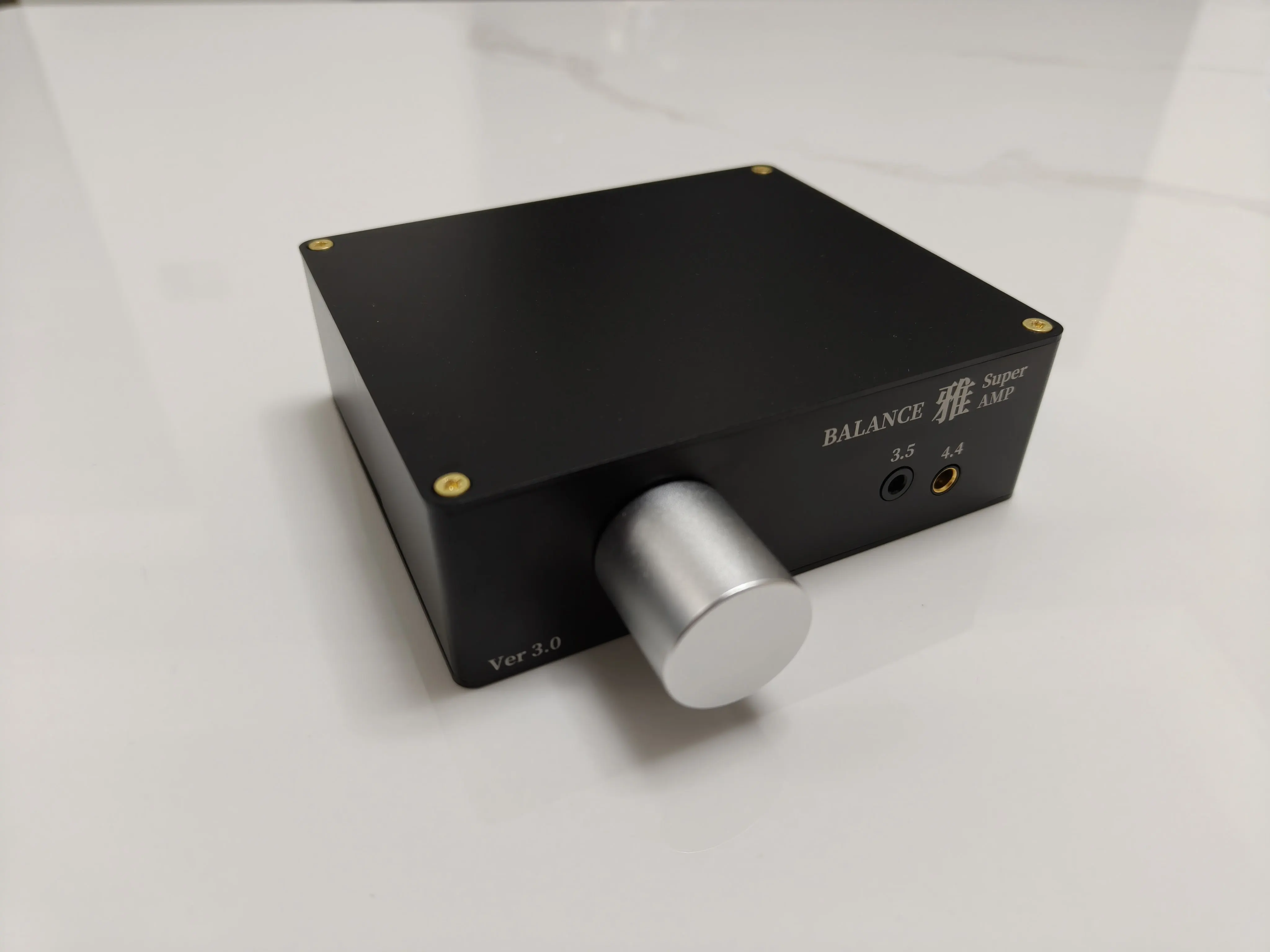 JINGYUESI Ya AMP — полностью балансный усилитель для наушников, потенциометр ALPS RK27
JINGYUESI Ya AMP — полностью балансный усилитель для наушников, потенциометр ALPS RK27